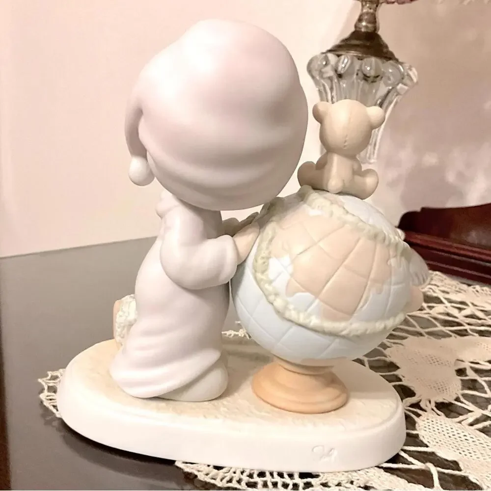Vintage Precious Moments Christmas Figurine